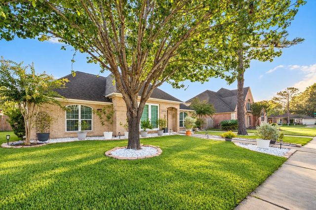 15035 Vistamont Drive, Houston, TX 77083