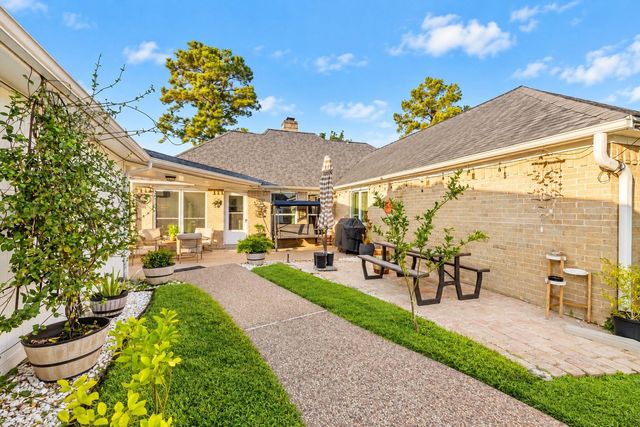 15035 Vistamont Drive, Houston, TX 77083