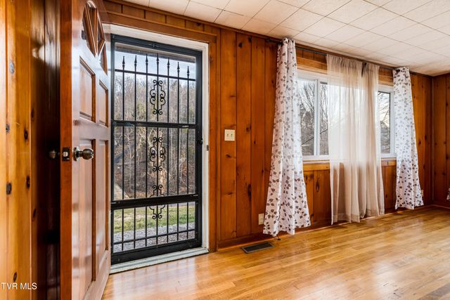 722 Beidleman Creek Road, Bristol, TN 37620