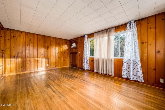 722 Beidleman Creek Road, Bristol, TN 37620