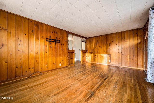 722 Beidleman Creek Road, Bristol, TN 37620