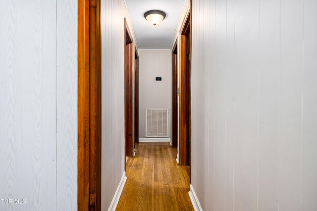 722 Beidleman Creek Road, Bristol, TN 37620