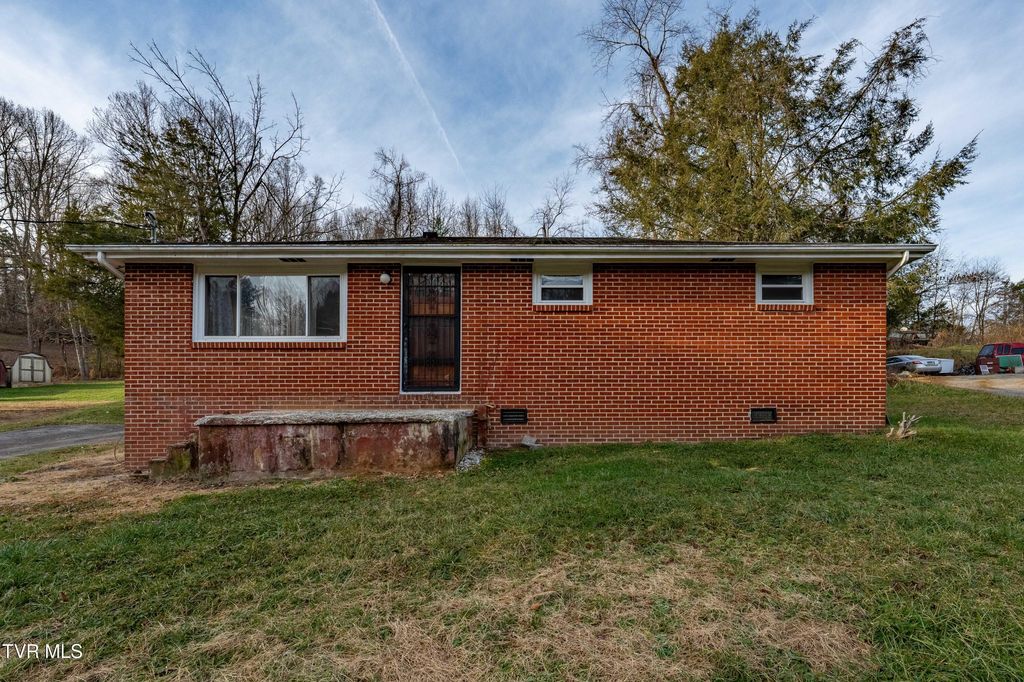 722 Beidleman Creek Road, Bristol, TN 37620