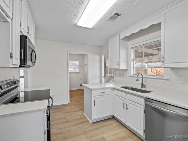 772 Summer Lane, Prattville, AL 36066