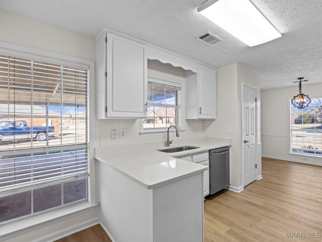 772 Summer Lane, Prattville, AL 36066