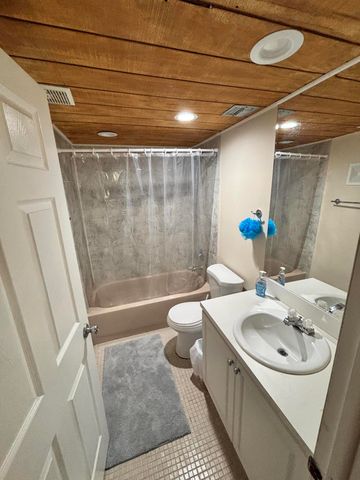 3121 NW 47th Terrace 107, Lauderdale Lakes, FL 33319