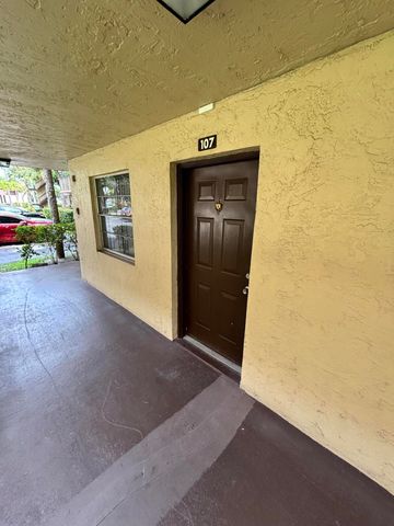 3121 NW 47th Terrace 107, Lauderdale Lakes, FL 33319