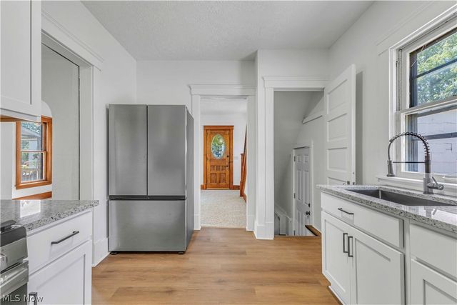 909 Lake Avenue, Elyria, OH 44035