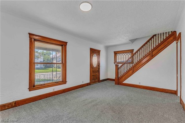909 Lake Avenue, Elyria, OH 44035