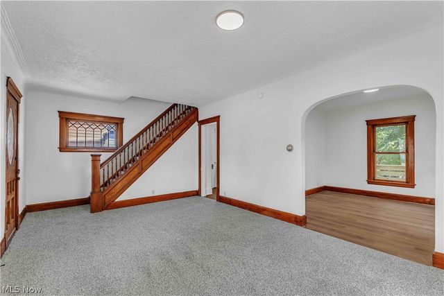 909 Lake Avenue, Elyria, OH 44035