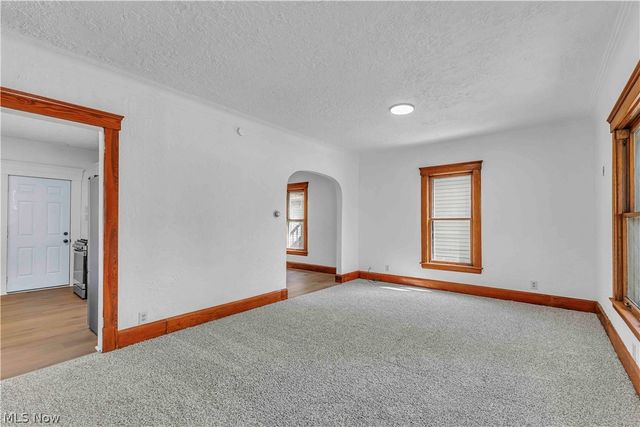 909 Lake Avenue, Elyria, OH 44035