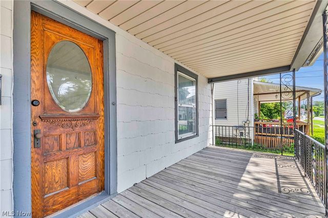 909 Lake Avenue, Elyria, OH 44035