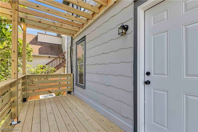 909 Lake Avenue, Elyria, OH 44035