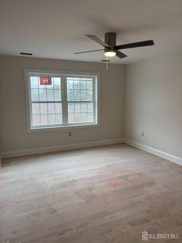 3 Lillian Street, Fords, NJ 07095