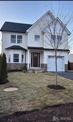 3 Lillian Street, Fords, NJ 07095