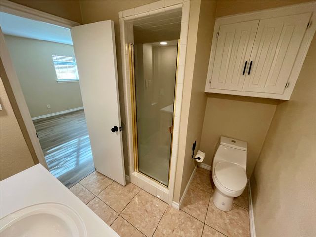 521 Sharp Drive, Desoto, TX 75115