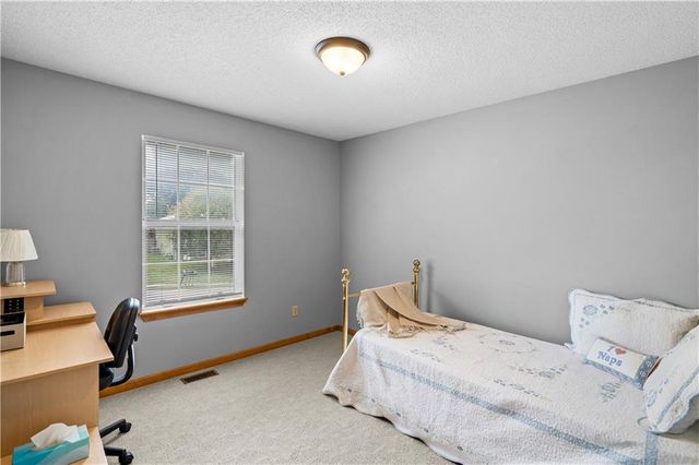 1704 W Christi Lane, Raymore, MO 64083