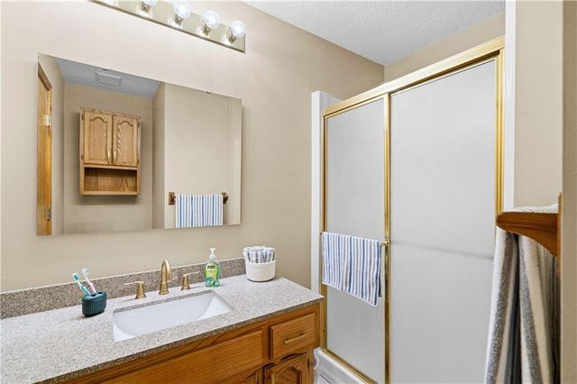 1704 W Christi Lane, Raymore, MO 64083