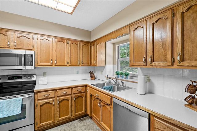 1704 W Christi Lane, Raymore, MO 64083