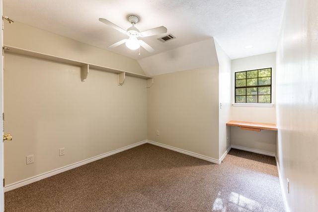 3660 Red Bud Lane, Huntsville, TX 77340
