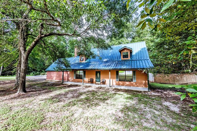 3660 Red Bud Lane, Huntsville, TX 77340