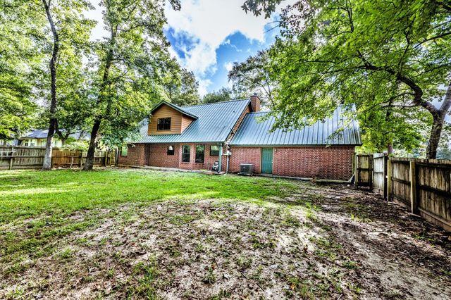 3660 Red Bud Lane, Huntsville, TX 77340