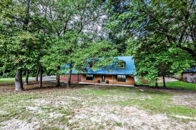 3660 Red Bud Lane, Huntsville, TX 77340