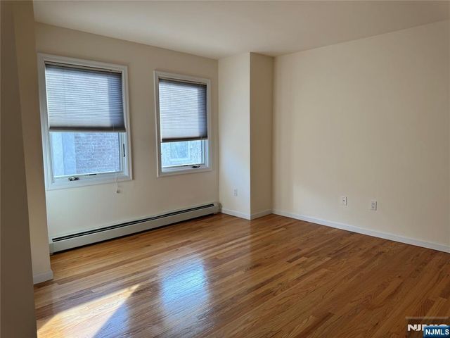 535B Lawn Avenue B, Palisades Park, NJ 07650