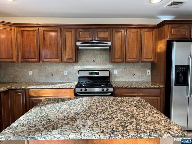 535B Lawn Avenue B, Palisades Park, NJ 07650