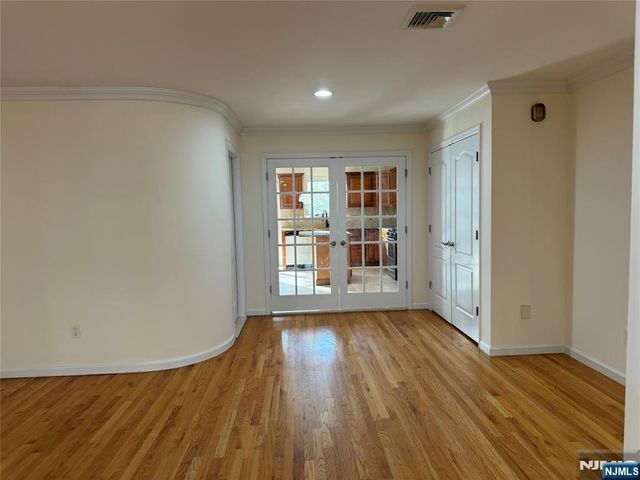 535B Lawn Avenue B, Palisades Park, NJ 07650