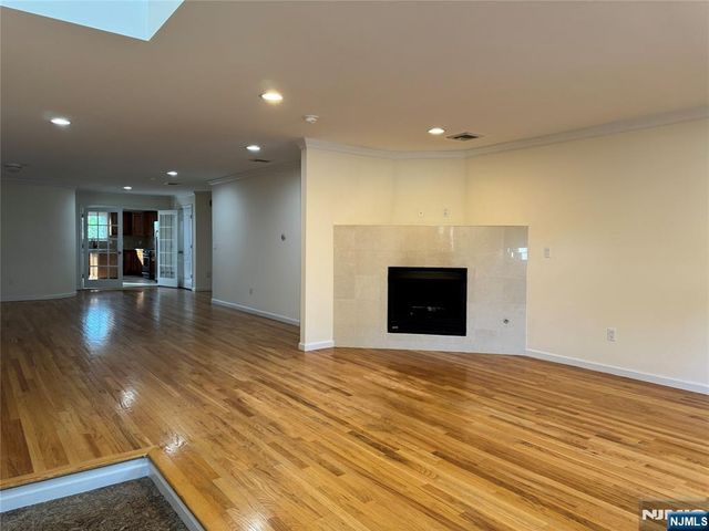 535B Lawn Avenue B, Palisades Park, NJ 07650