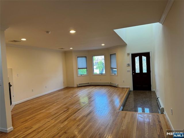 535B Lawn Avenue B, Palisades Park, NJ 07650