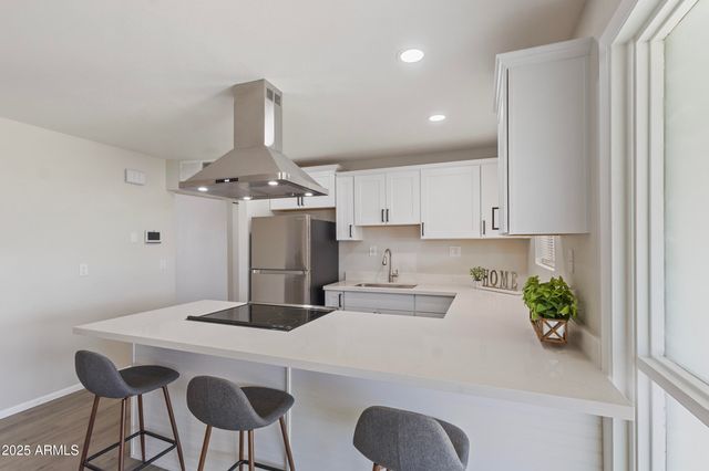 3339 W SHAW BUTTE Drive, Phoenix, AZ 85029