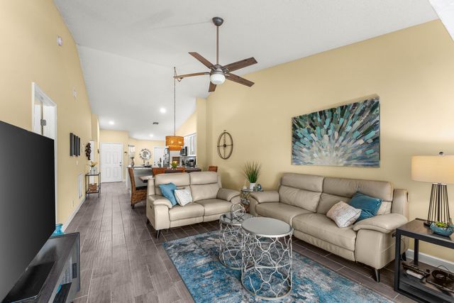 12195 Forest Greens Drive, Boynton Beach, FL 33437