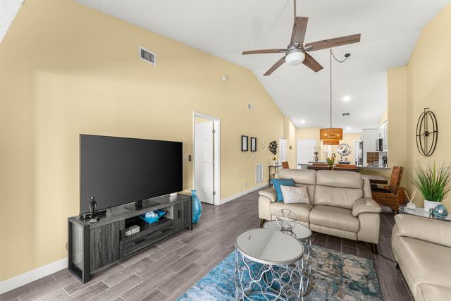 12195 Forest Greens Drive, Boynton Beach, FL 33437