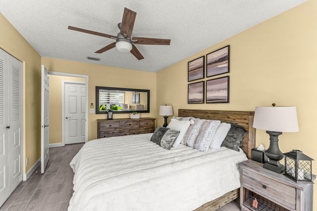 12195 Forest Greens Drive, Boynton Beach, FL 33437