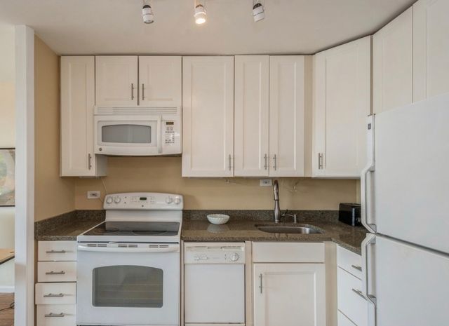 1850 N Clark Street 510, Chicago, IL 60614