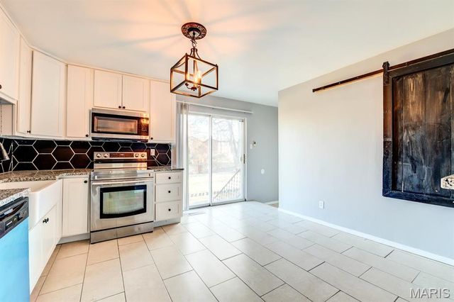 150 Saint Charles Street, Florissant, MO 63031