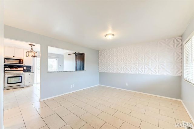 150 Saint Charles Street, Florissant, MO 63031