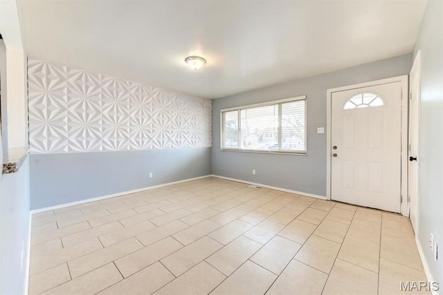 150 Saint Charles Street, Florissant, MO 63031