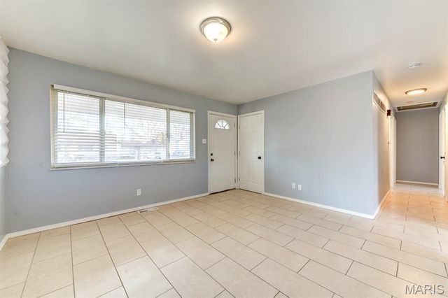 150 Saint Charles Street, Florissant, MO 63031