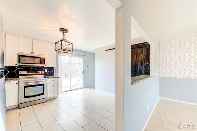 150 Saint Charles Street, Florissant, MO 63031