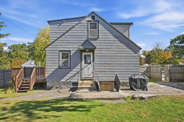 26 College Road, Goffstown, NH 03102