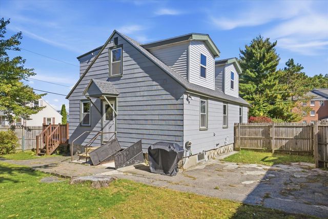 26 College Road, Goffstown, NH 03102