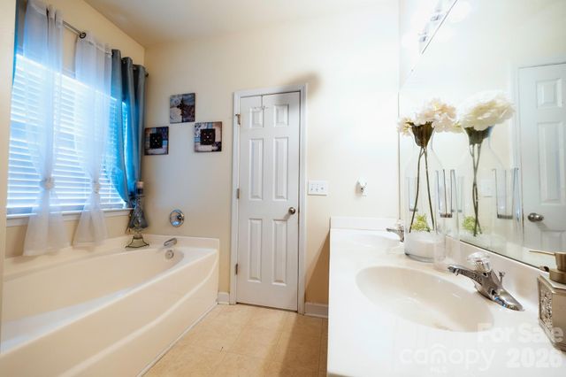948 Sundance Drive, Gastonia, NC 28054