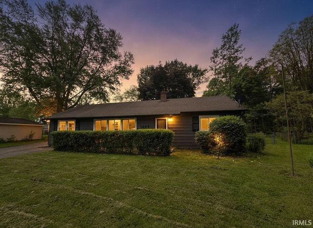 1244 Melbourne Court, New Haven, IN 46774