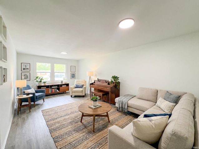 1244 Melbourne Court, New Haven, IN 46774