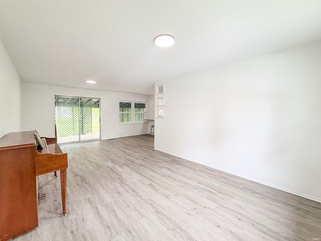 1244 Melbourne Court, New Haven, IN 46774