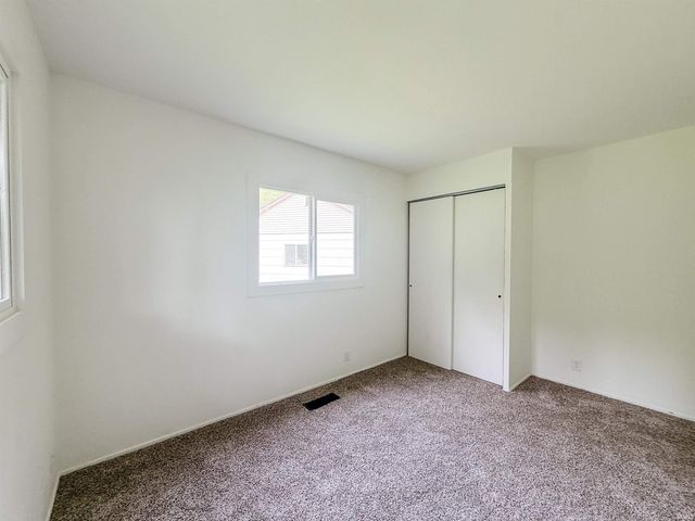 1244 Melbourne Court, New Haven, IN 46774