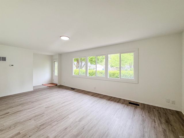 1244 Melbourne Court, New Haven, IN 46774